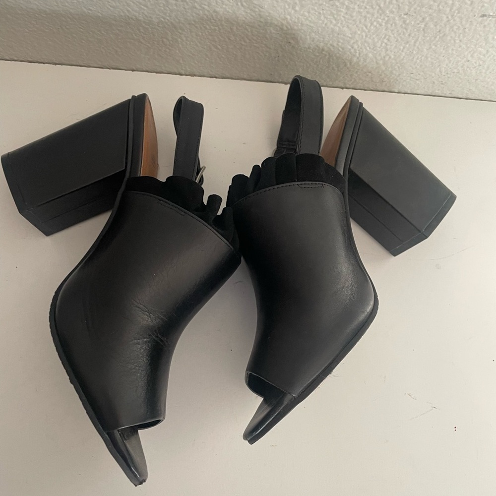 14TH & UNION Black ruffle trim open toe block heel sandal size 9W - Picture 7 of 13